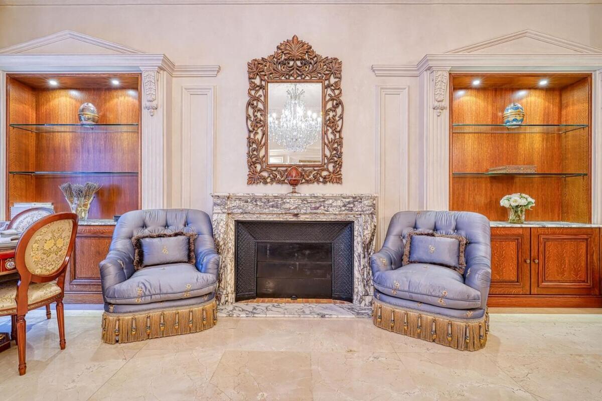 Napoleon Champs Elysees Apartment Paris
