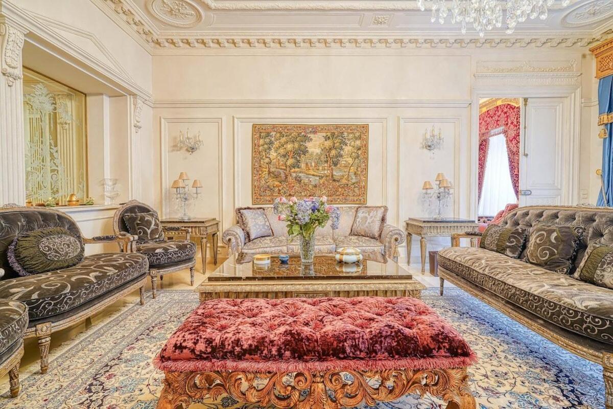 Napoleon Champs Elysees Apartment