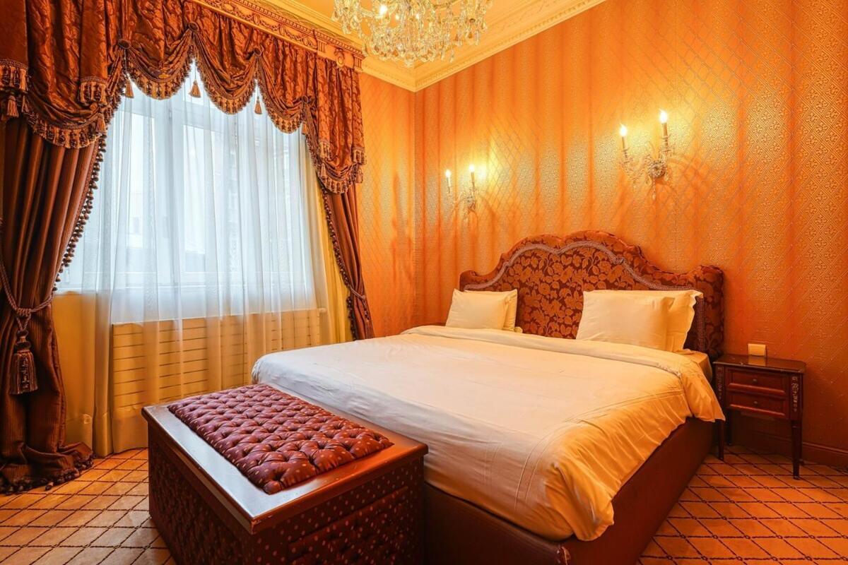 Apartment Napoleon Champs Elysees Paris