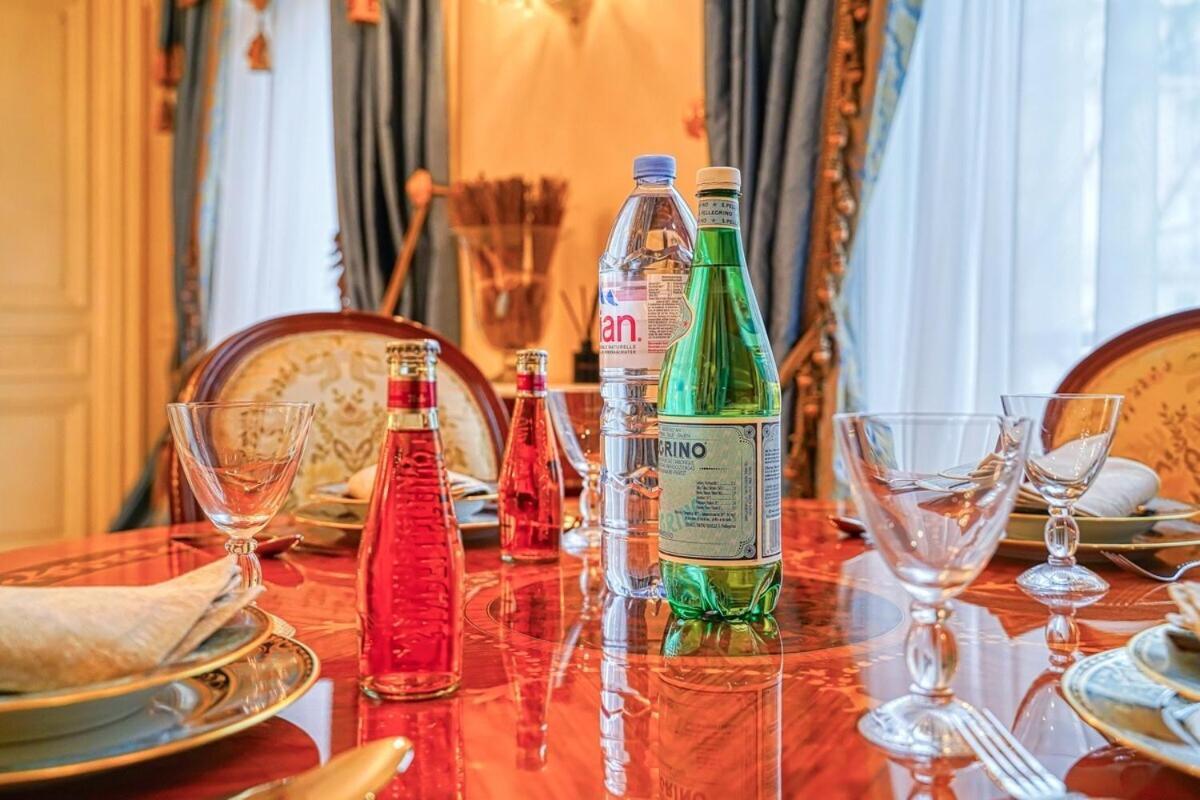 Napoleon Champs Elysees Apartment